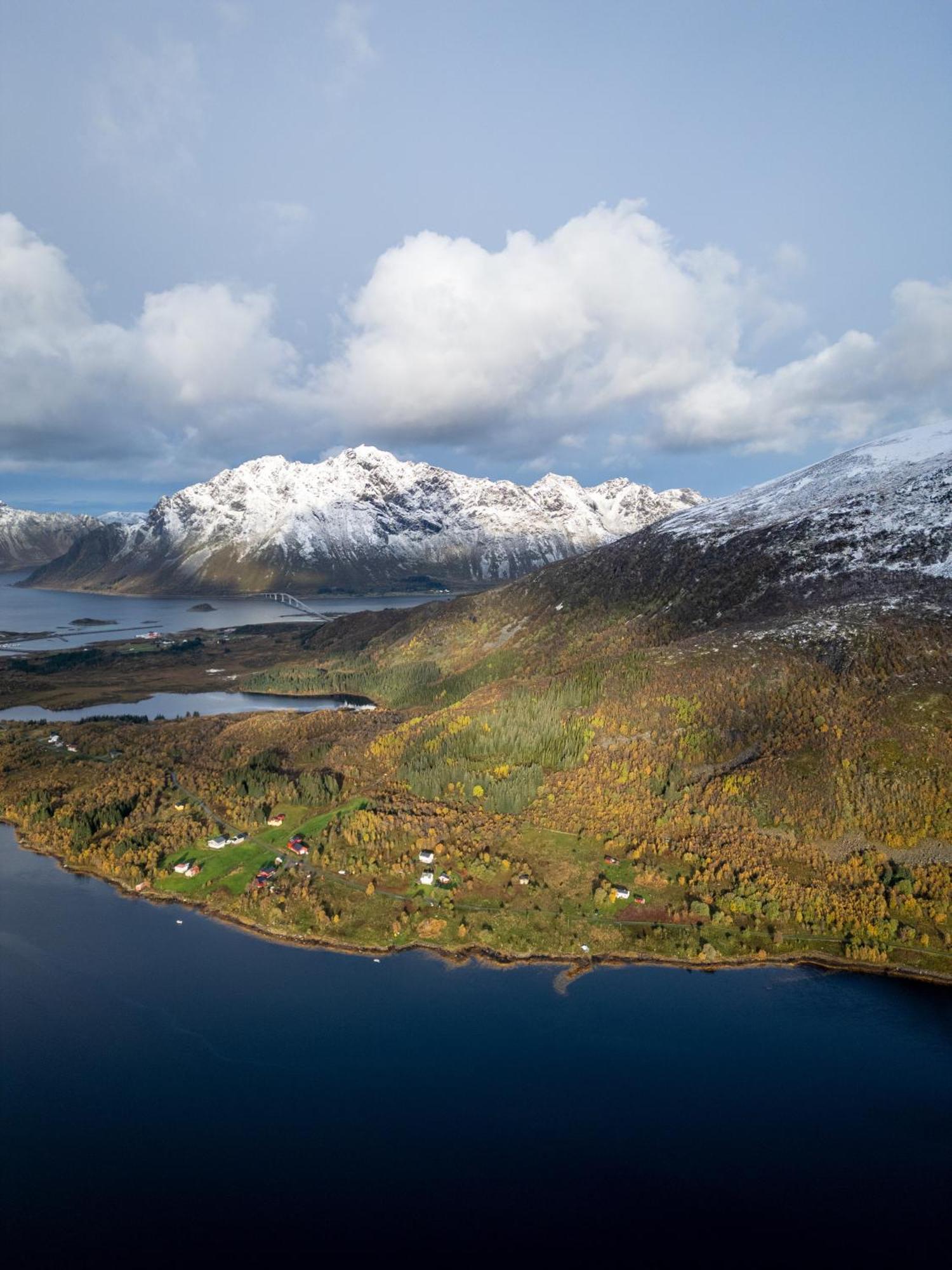 The Little Red Lofoten Urda